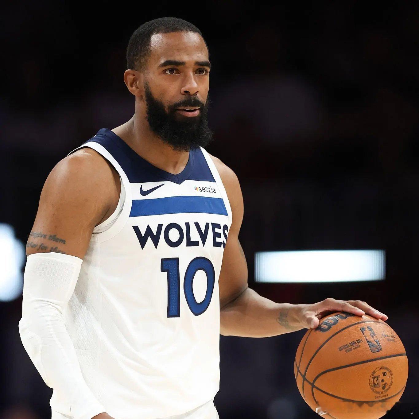 Shams：康利重返森林狼。康利本周被两次交易——先是被森林狼交易到芝加哥公牛，