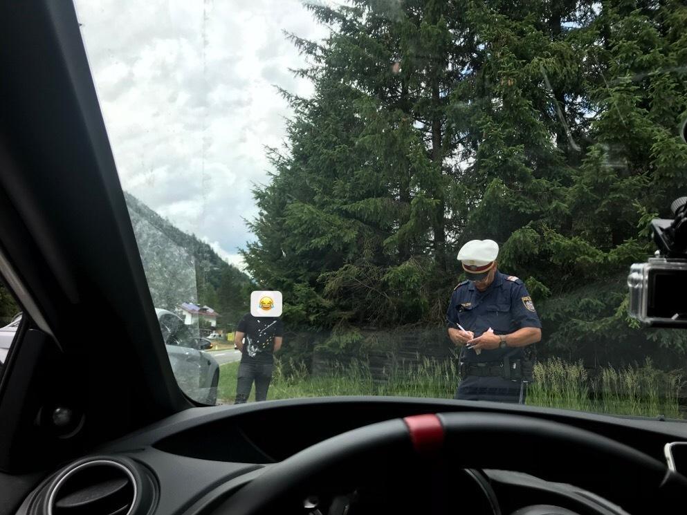 你们的电车冬天开暖风稍微开快点（130以上）会出冷风吗？ 