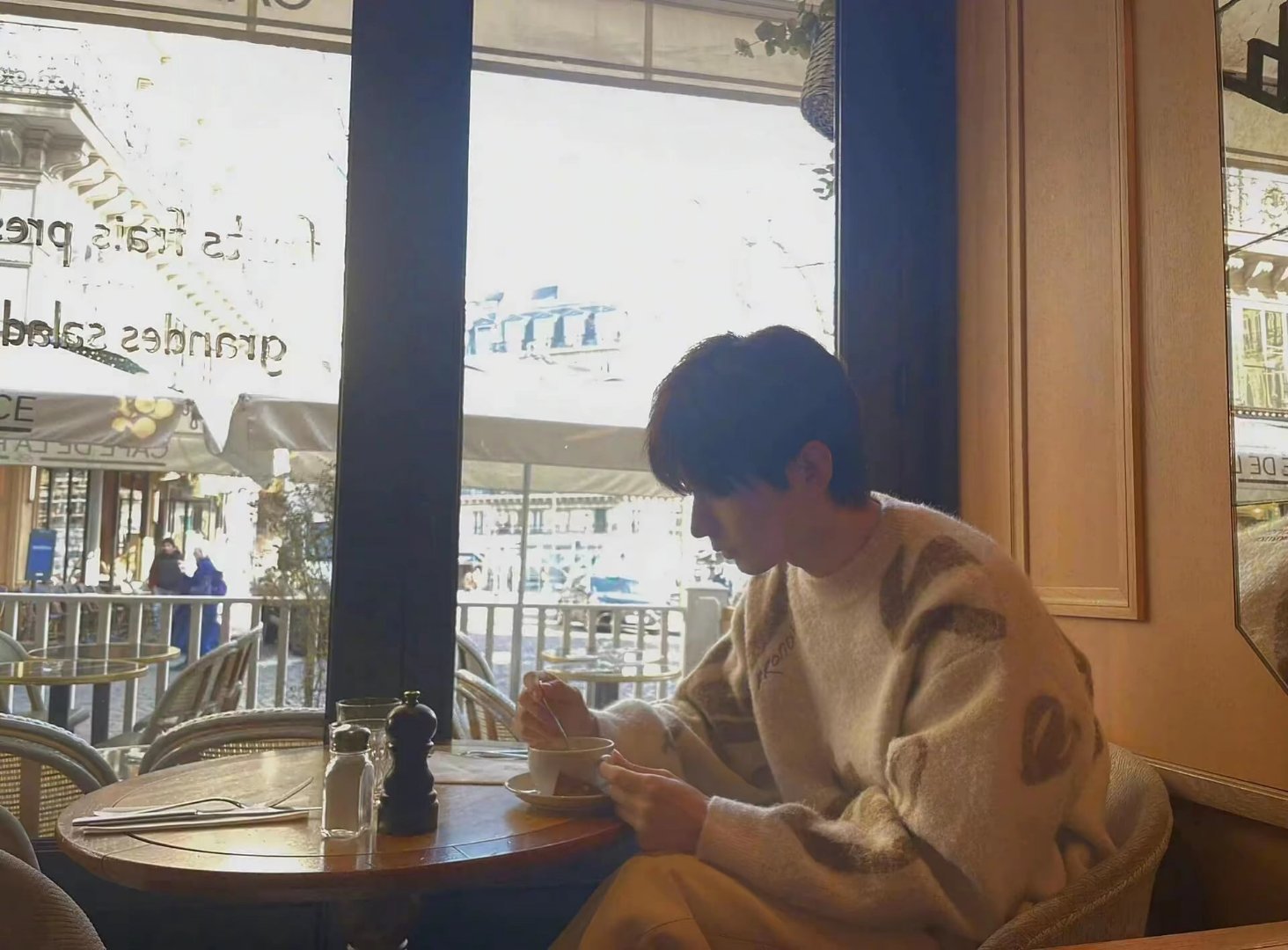 成毅长安二十四计cy成毅谢淮安你携缓缓色而来，而雪也好似温柔弥漫。成毅｜赴山海｜