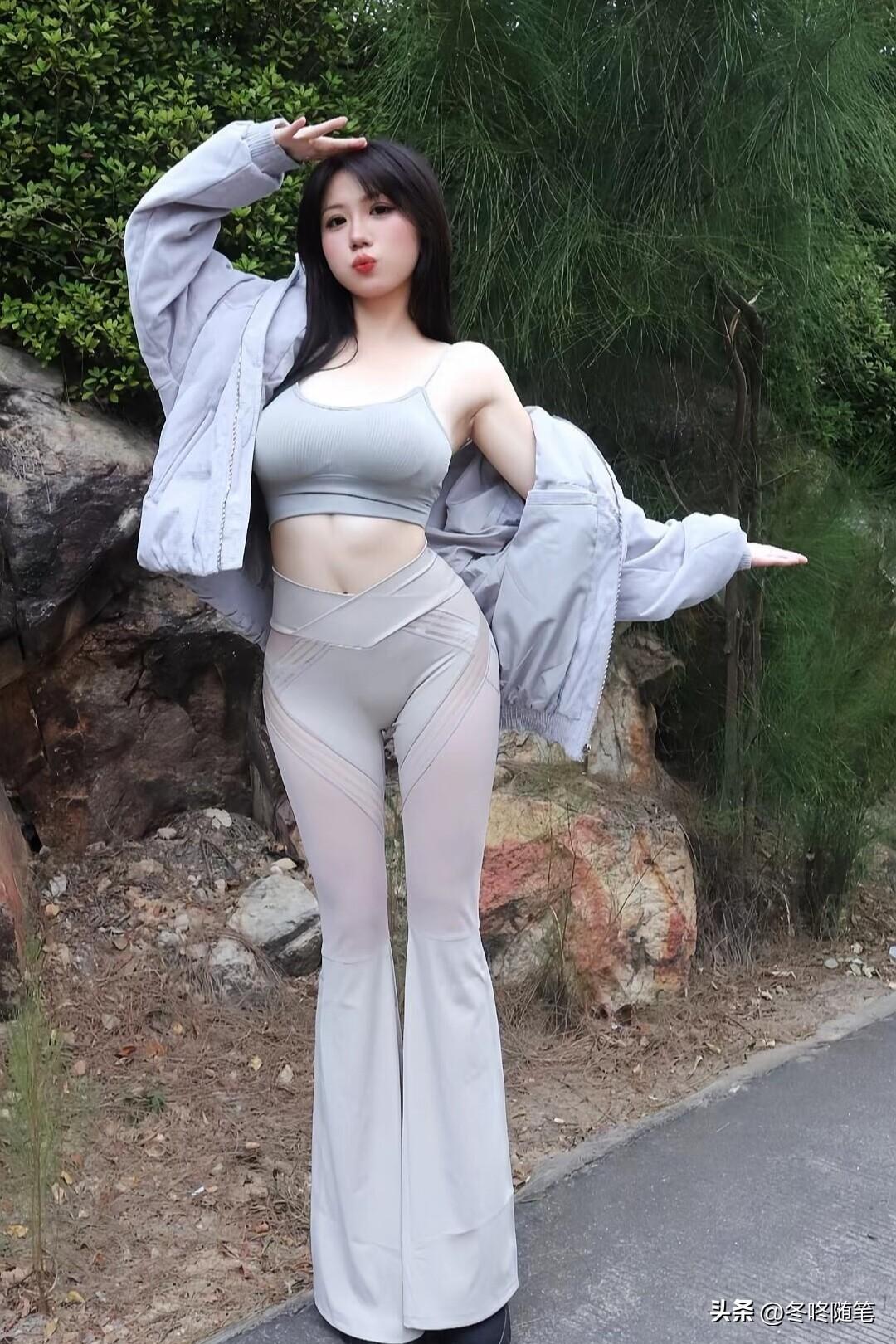 穿衣显瘦，脱衣有肉晒图笔记大赛聊聊每日精选穿搭分享