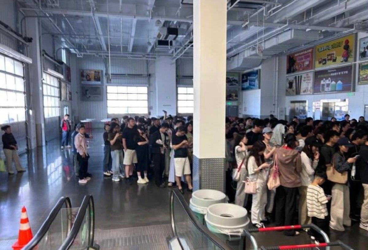 店员回应降价iPhone17被疯抢今年安卓旗舰是真的难上加难… 