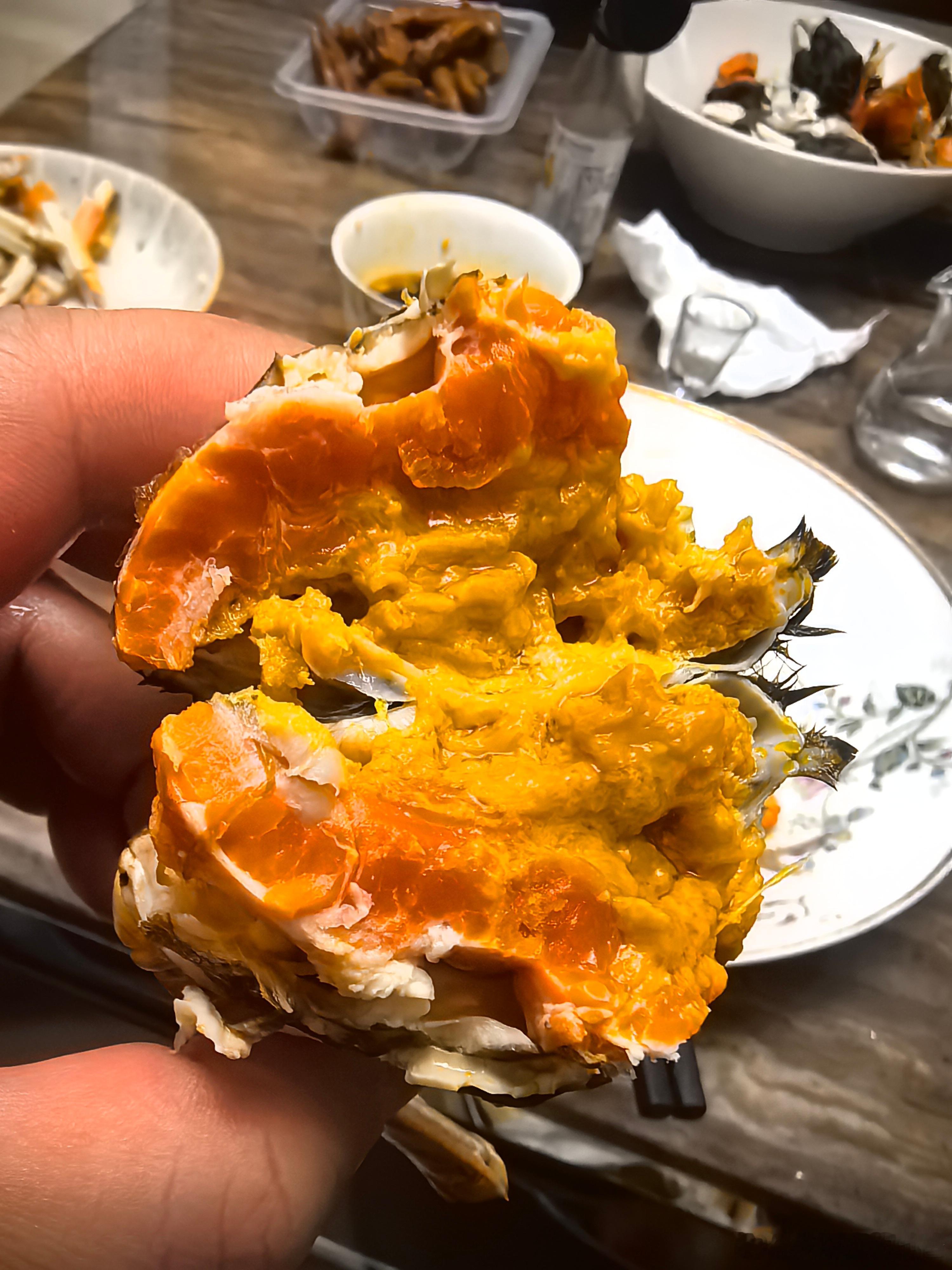 现在是大闸蟹最肥美、口感最好的时候，双11活动来袭：所有规格母蟹都可以免费升级一