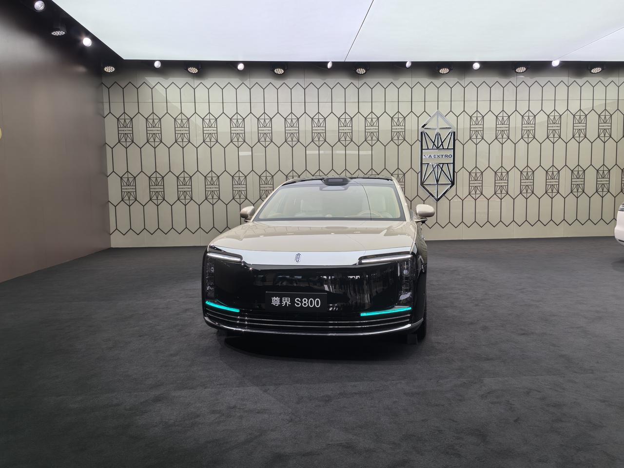 500线激光雷达？看起来比之前我192线的宽一点，窄一点，下午发布会揭晓