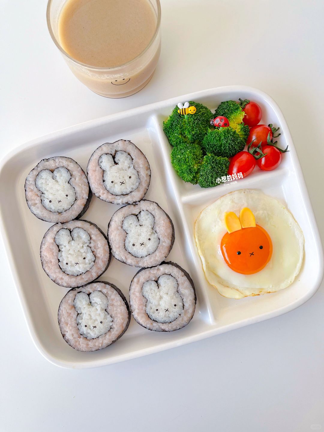 早餐🍣米菲兔寿司🐰米菲煎蛋🍳果蔬拼盘～