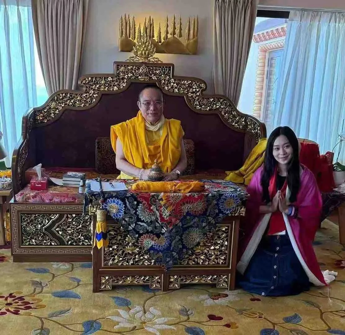 记录者超话记录者超话 搞得我心痒痒，也想当仁波切了……