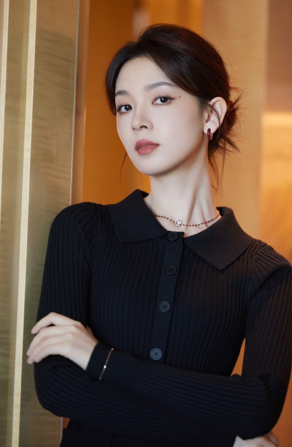 陈瑶时尚穿搭丨日常美照小表情硬控我，谁懂啊[送花花][送花花] ​​​
