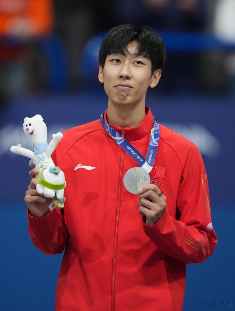 冬奥会短道速滑短道速滑综述：中国队身陷低谷 荷兰队风头无两       米兰冬奥