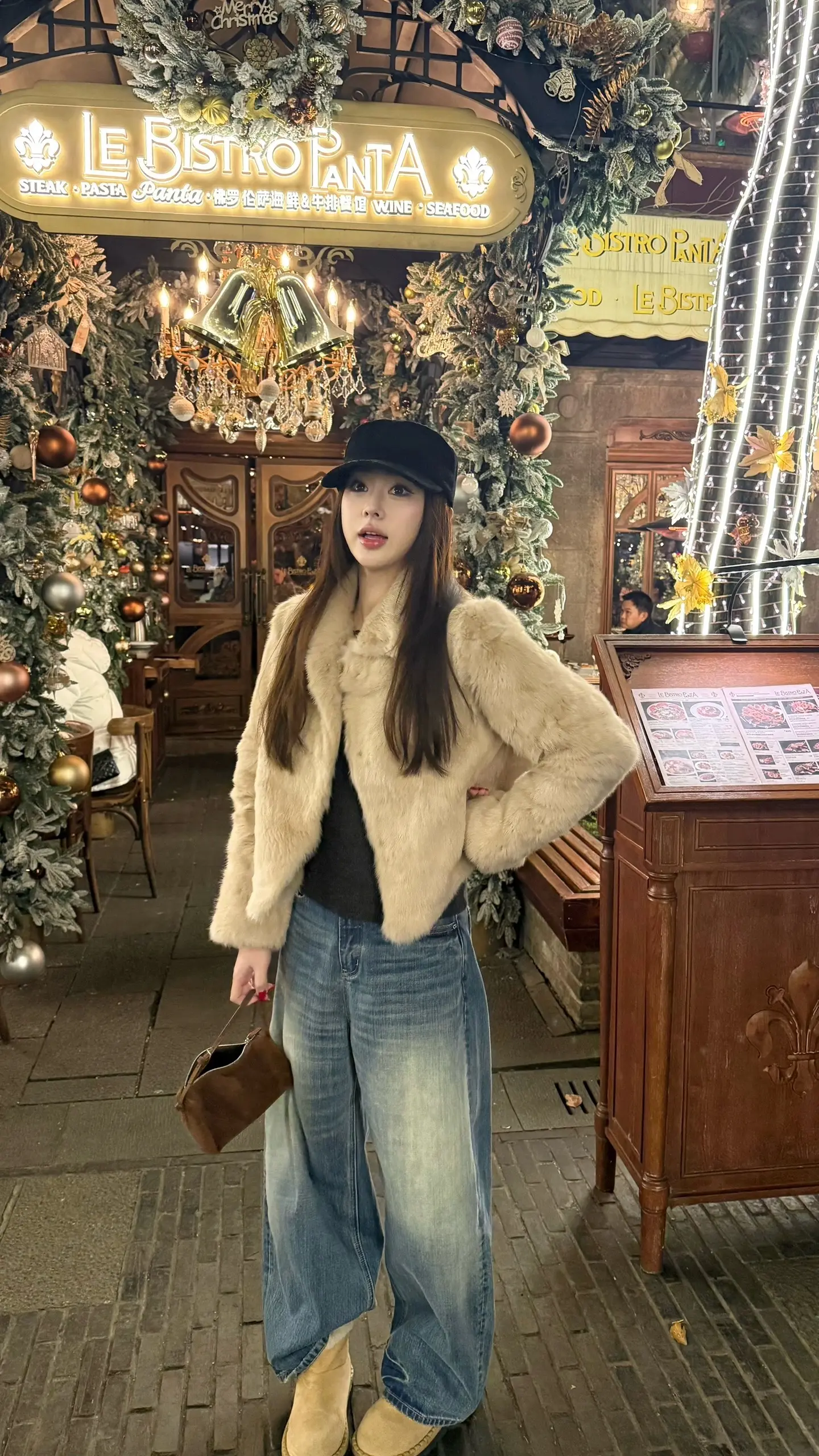 不知道 反正我的身材很曼妙