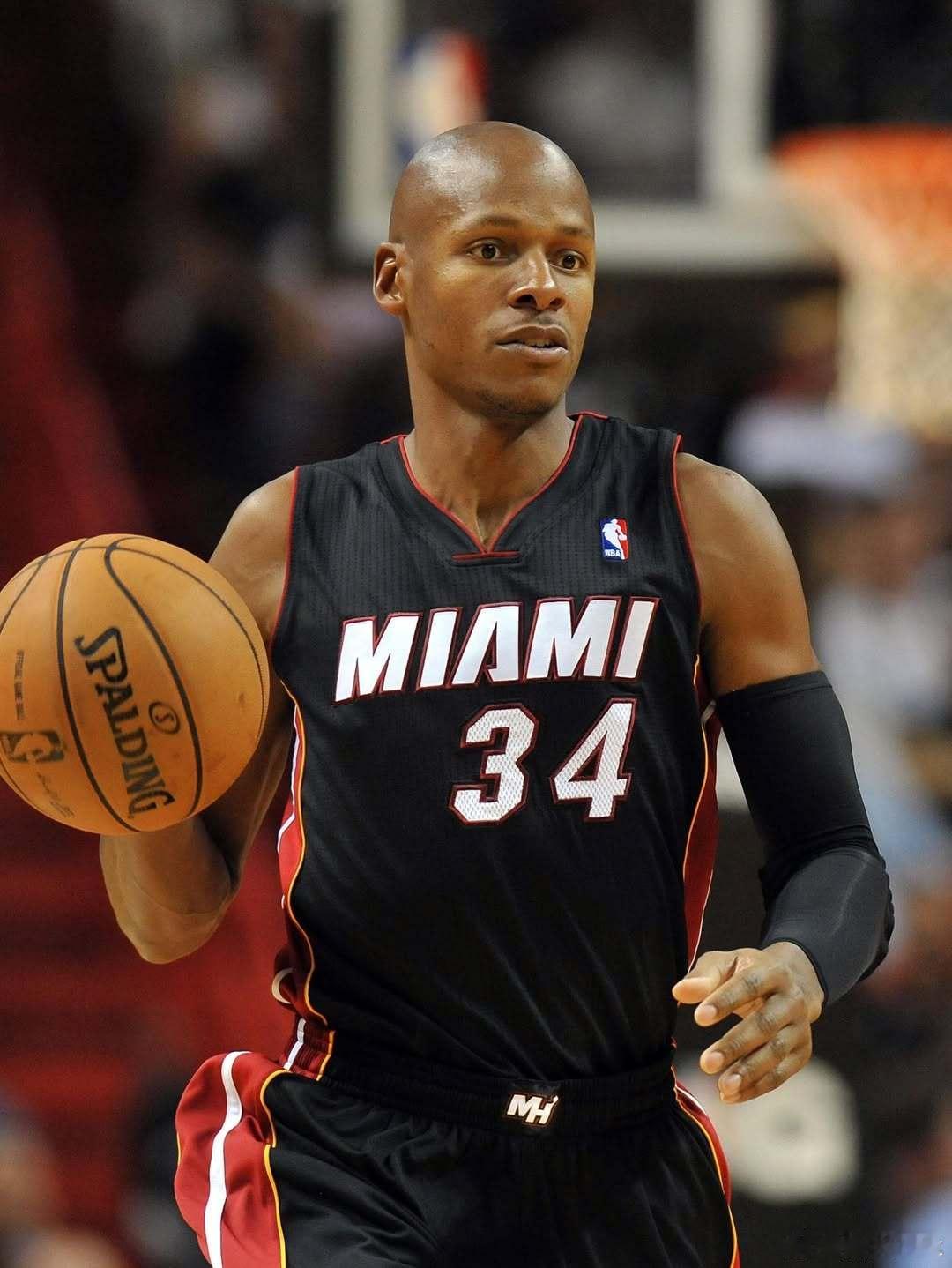 “在三巨头时代，你最喜欢的角色球员是谁？ 我觉得NBA历史上没有哪支球队能像我们