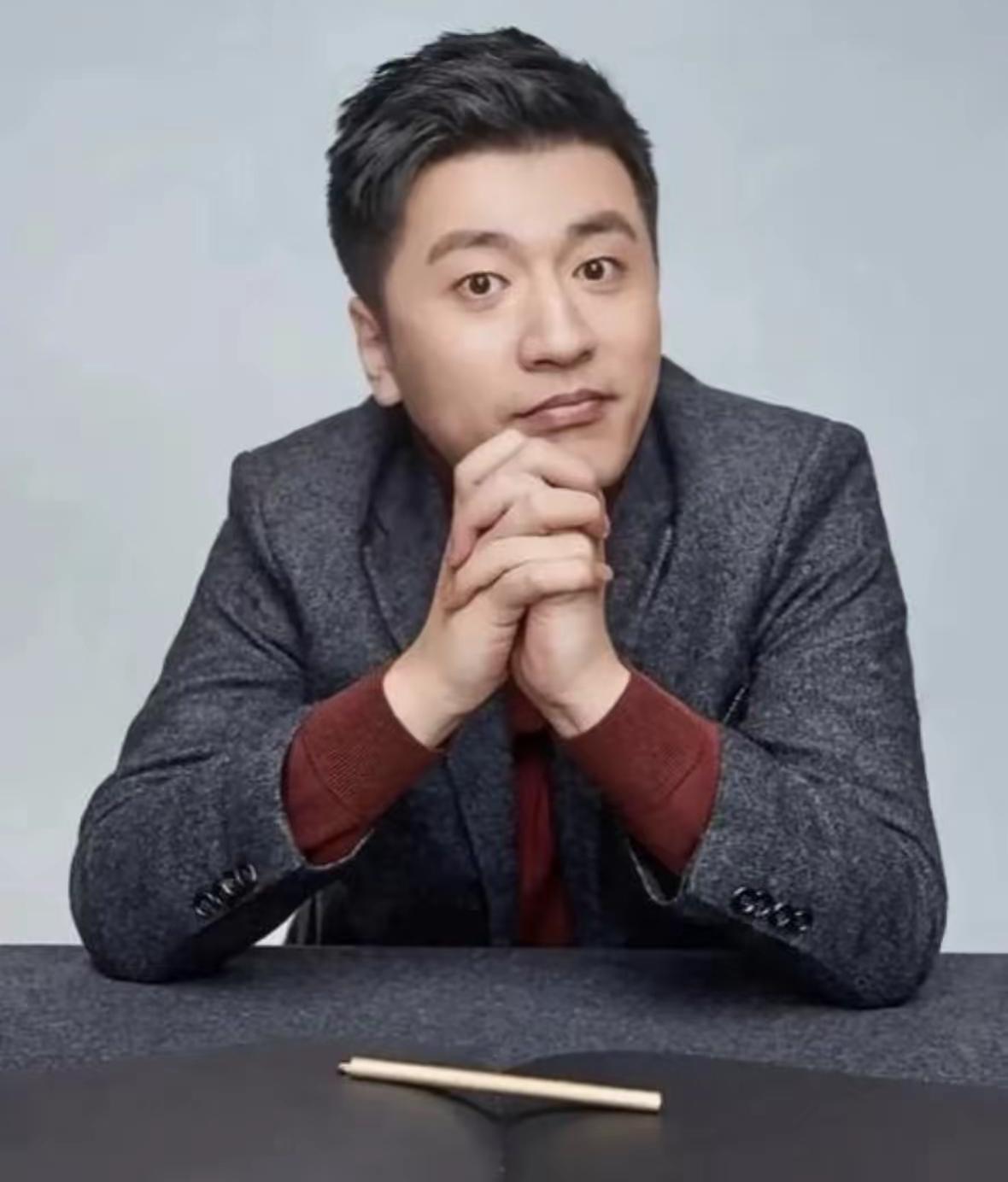 张雪峰老师，你看见了吗？这些花都是素不相识的人送给您的，它们开放在春天，你却在春