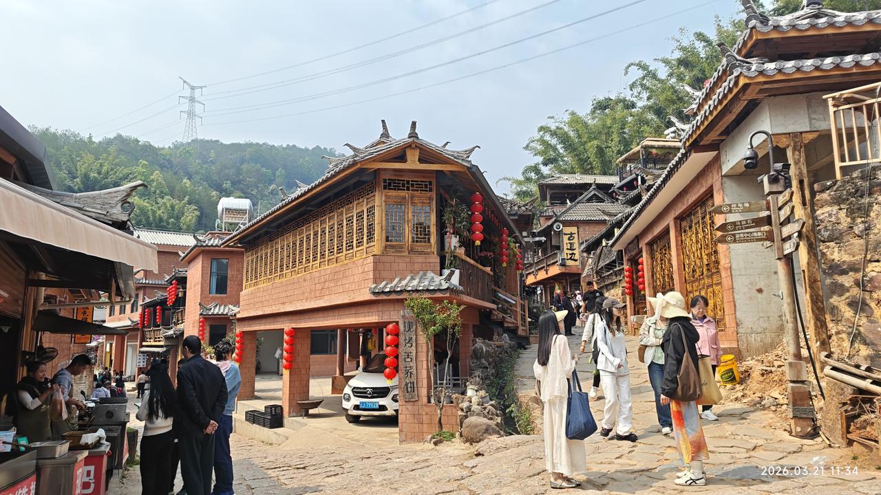 [环国行摄】第三阶段西部篇D36天总第91天：通关服务区~景洪市。
1.路线：通