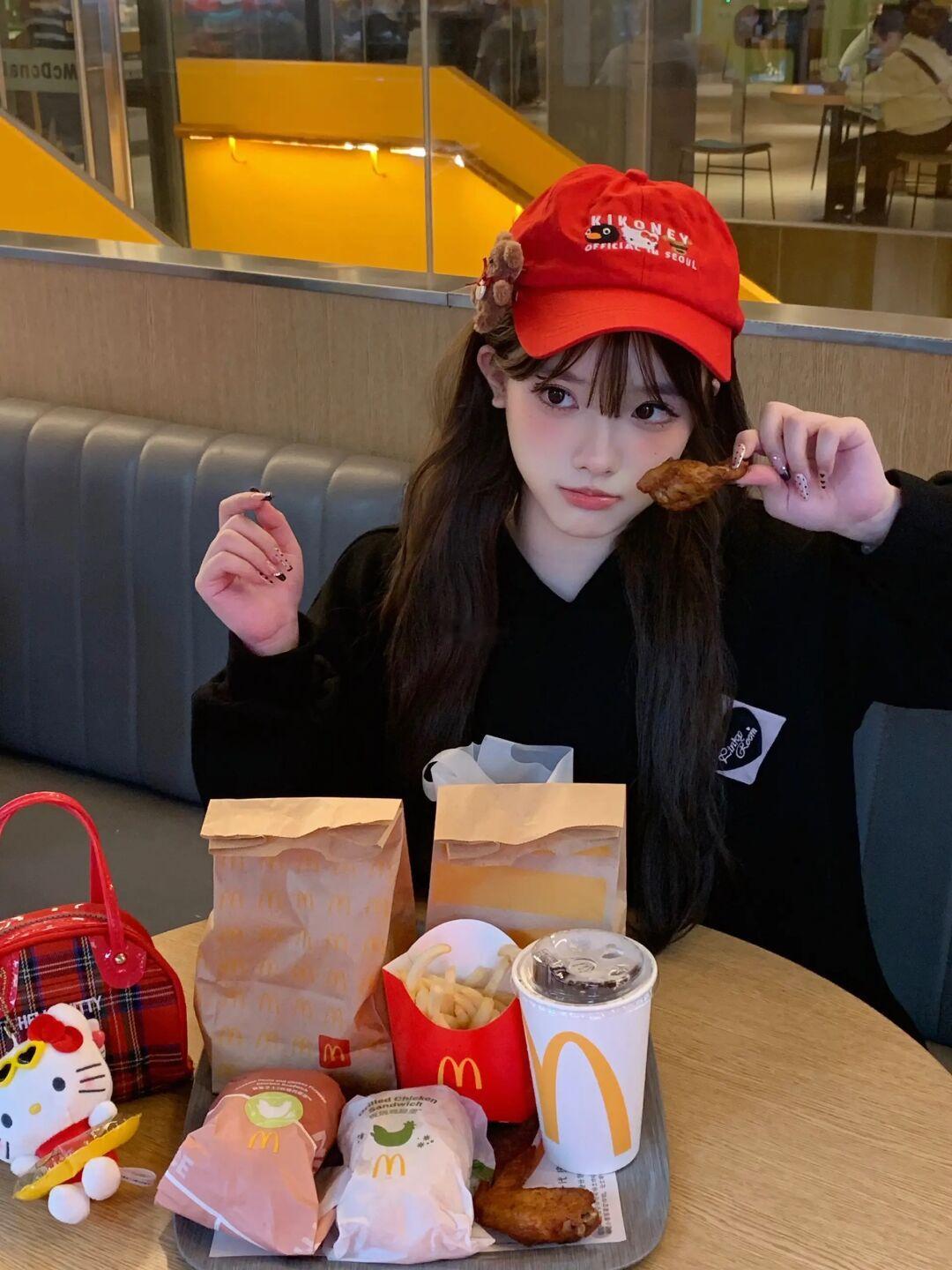 🍔•ᴥ.-🥤来麦麦