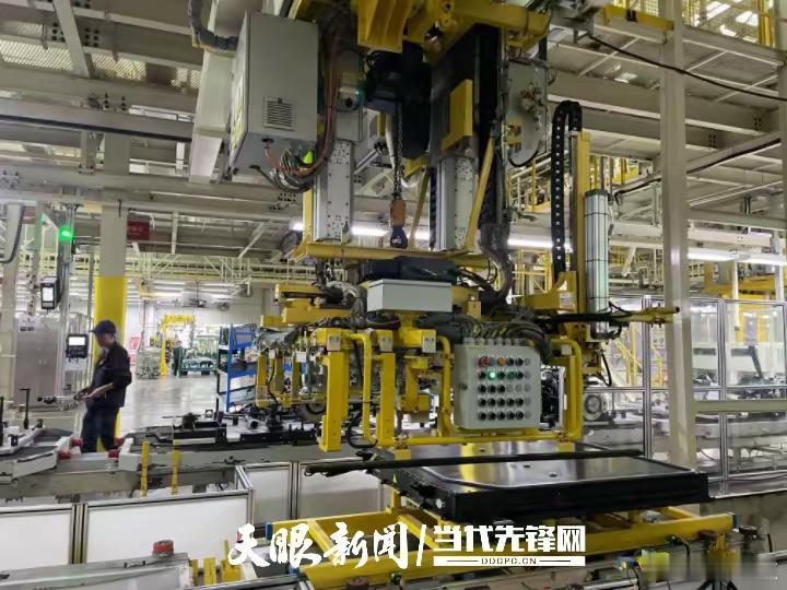 吉利银河E5上市后产销表现强劲：吉利银河E5自去年8月上市以来，产销均已累计突破
