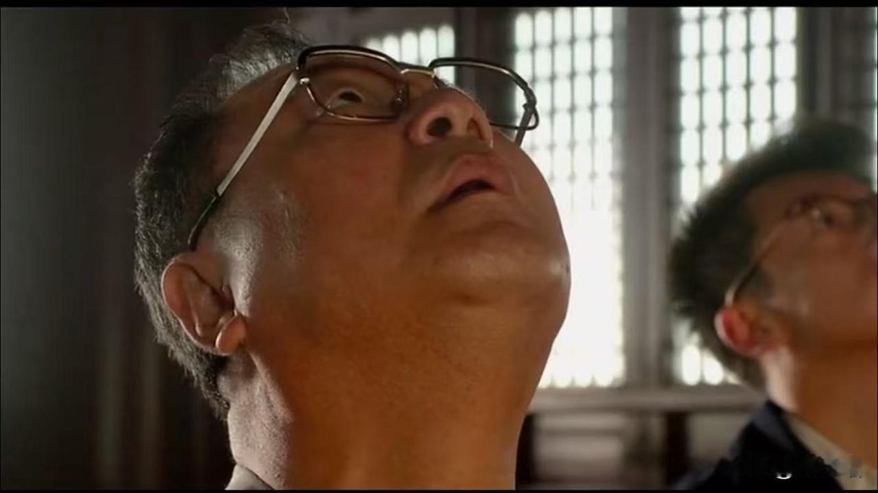 《私人订制》范伟这段真的把一些人讽刺的体无完肤，尤其还是那句“您只能有一个信仰”
