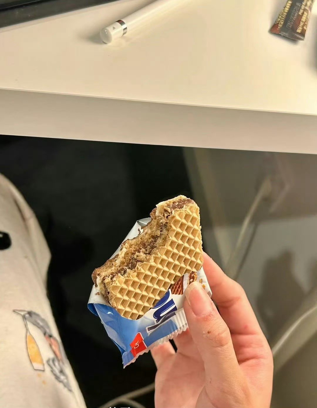 发朋友圈是因为想记录，分组是因为不想跟没必要的人分享，私密是因为已经过去了，不删