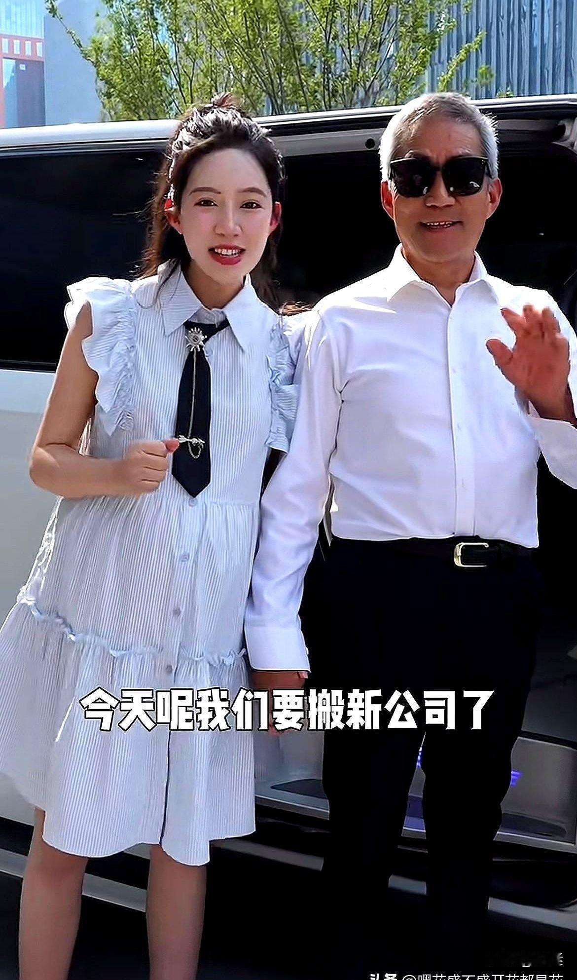 网红麦小登携父亲现身麦世传媒乔迁庆典，网友评论亮了！

麦小登乔迁现场热闹非凡，