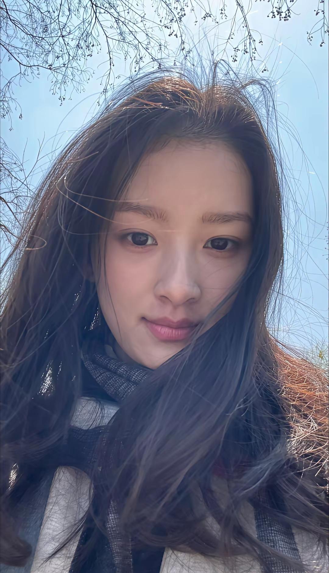 我们都希望生活顺顺利利，都希望生活美满幸福，而真正的生活就是柴米油盐酱醋茶，真正