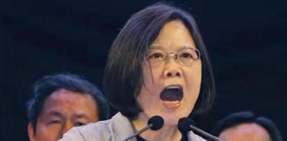 蔡英文无儿无女，郑丽文也无儿无女。蔡英文政治生涯，对郑丽文有没有烙在心里影响。个