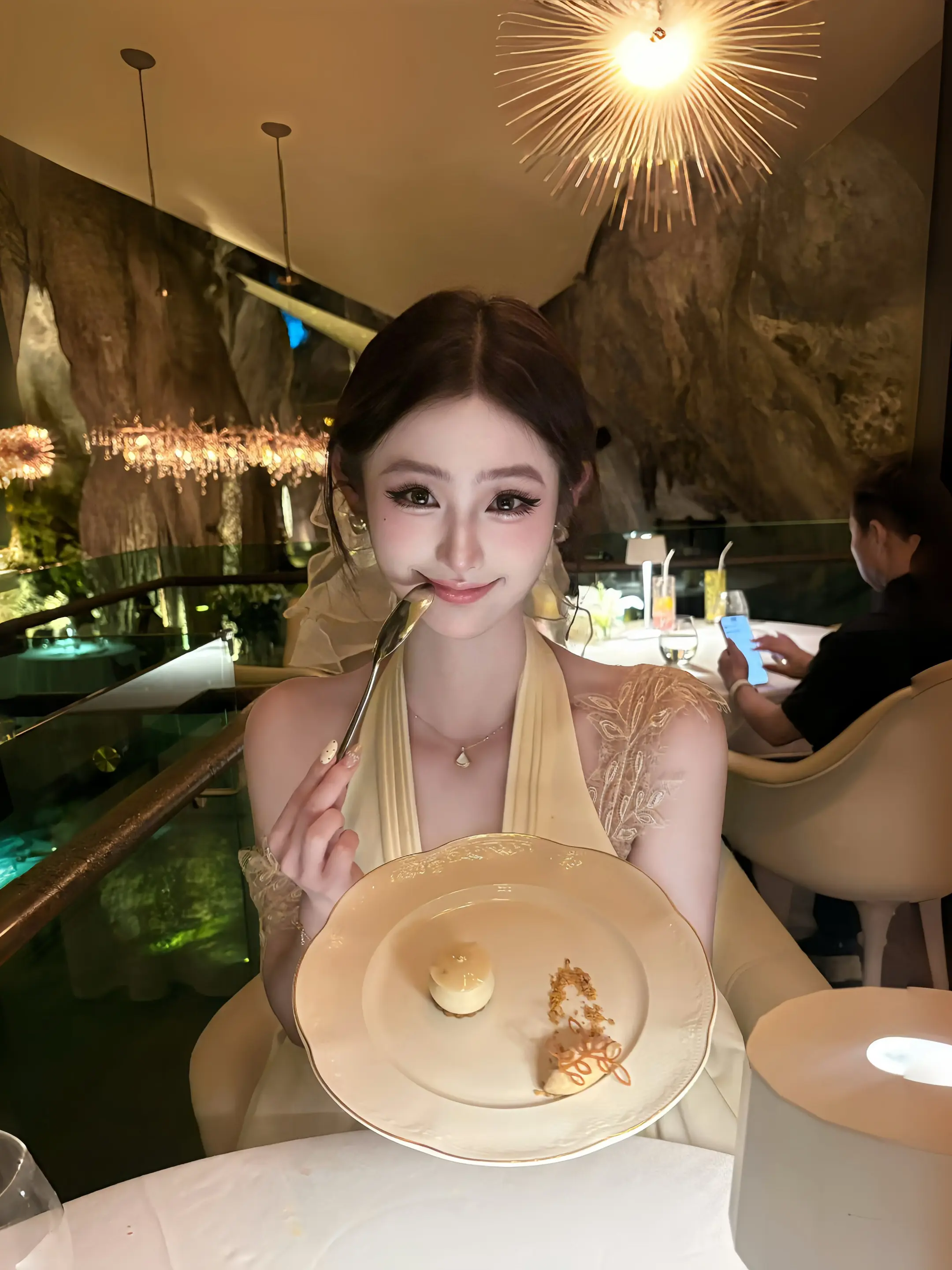 姐姐让你感到为难了吗