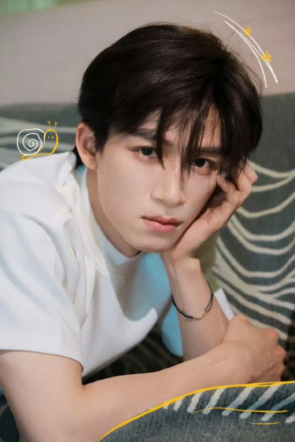 王星越快把拍的云交出来谁懂王星越这份专属浪漫啊☁️旅行路上随手拍的云，都是藏给粉