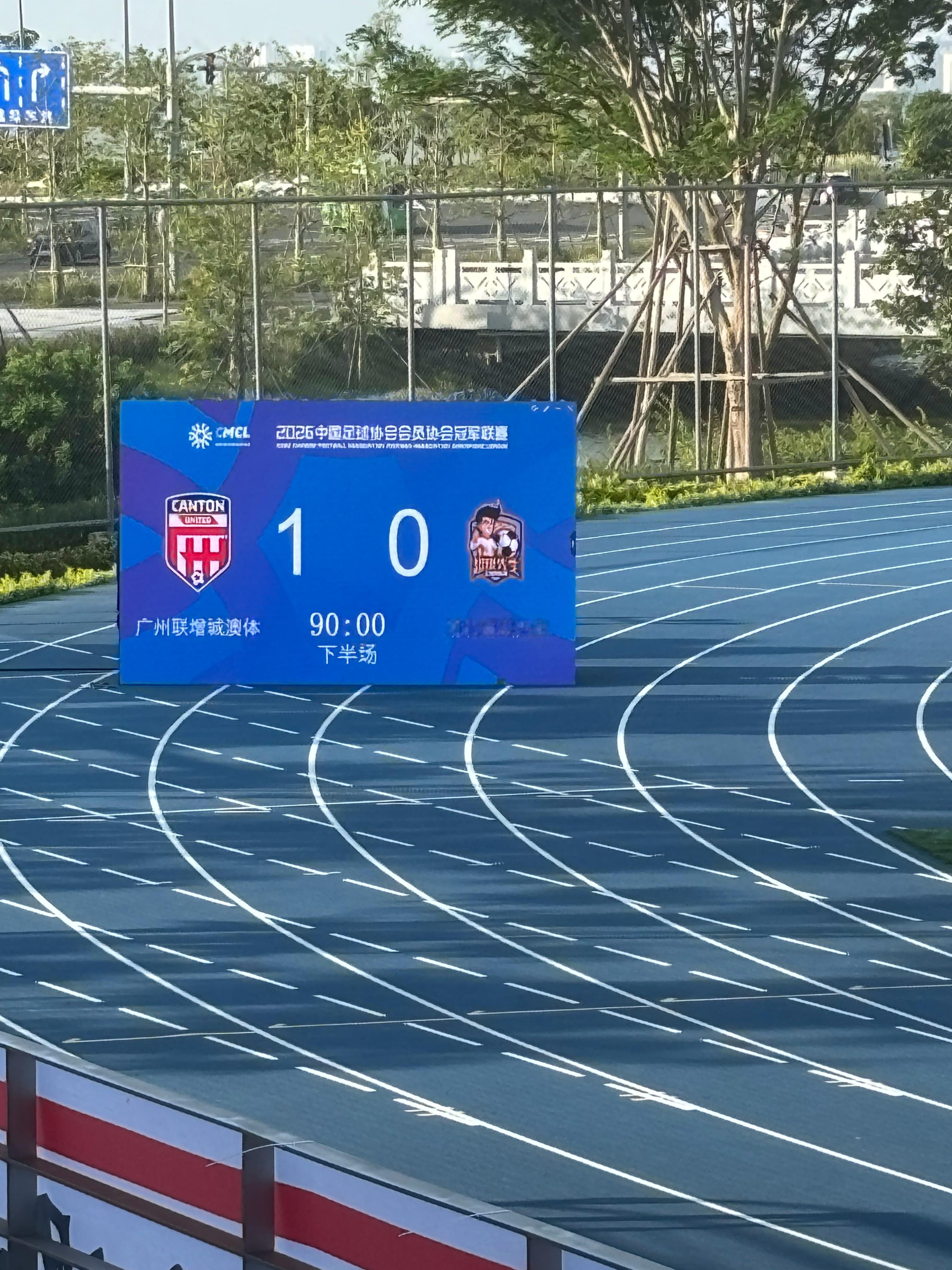 FT联子1-0联子进攻办法不多，就是打左边，幸好湖北也是这样，其实卢琳上场应该踢