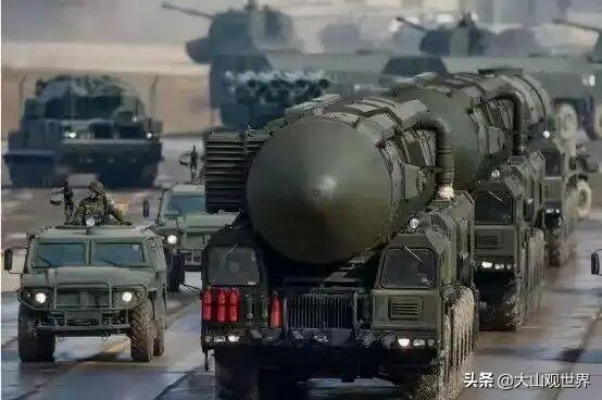 榛树一出，西方防空直接失效！
5月25日凌晨，基辅全城陷入火光之中，俄军亮出王牌