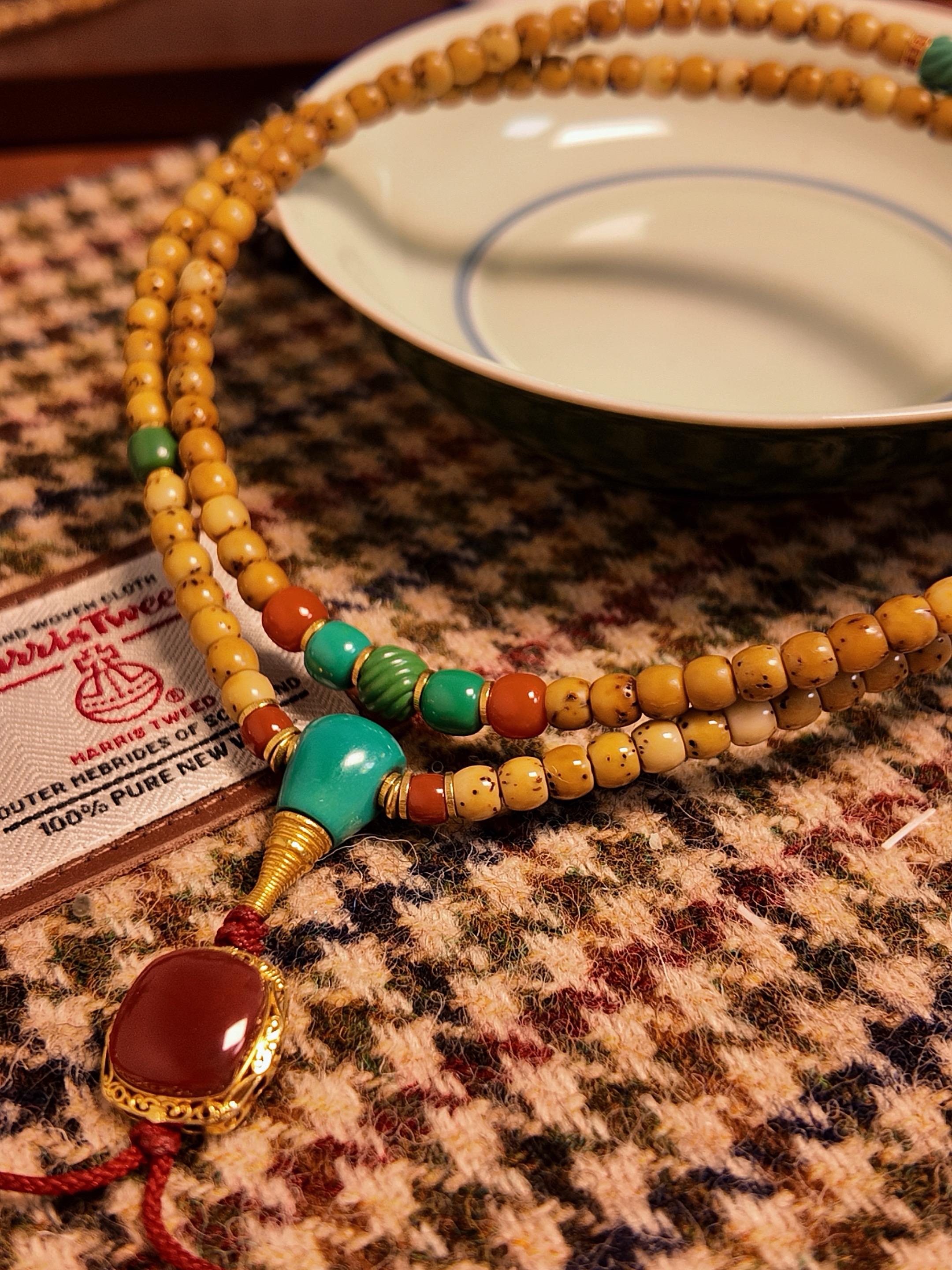 花点小钱买到早春美女感文玩配饰。有没有什么不盘也能让绿松石反白消失的方法啊