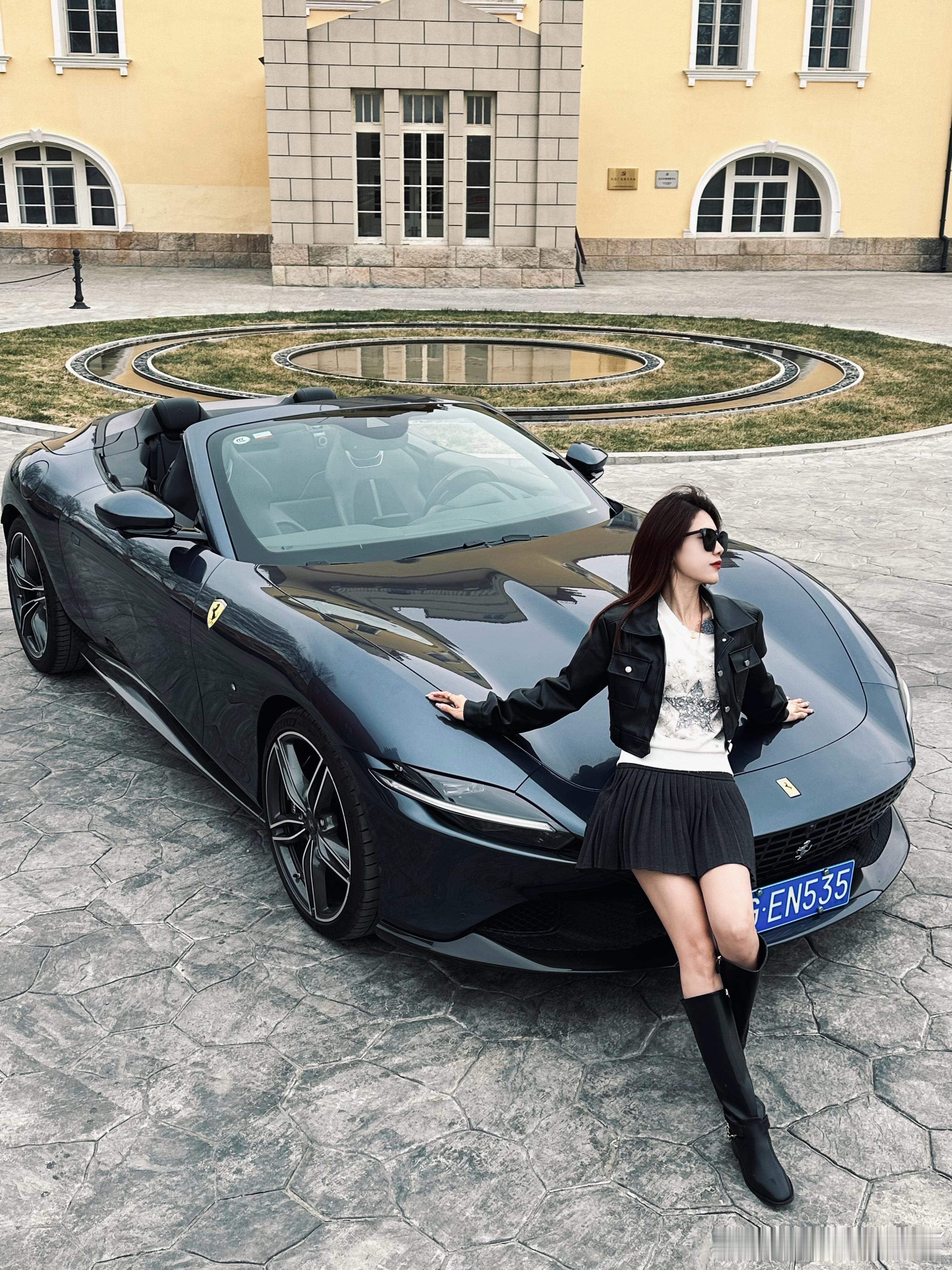 汽车[超话]我与汽车的日常法拉利 🐎 Ferrari Roma Spider，