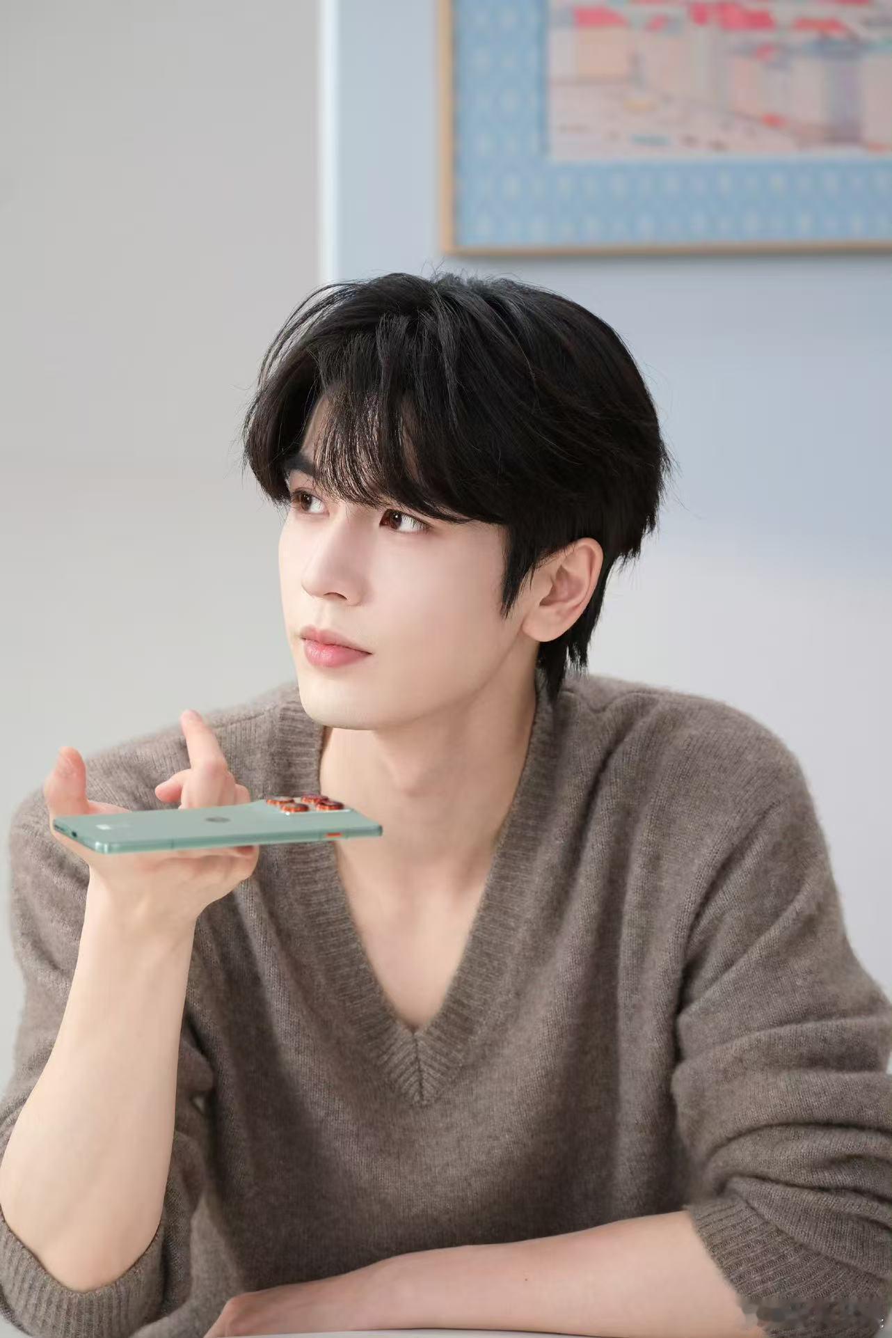 张凌赫联想花絮照张凌赫联想花絮侧拍张凌赫联想花絮侧拍，帅的，[爱你][爱你][爱