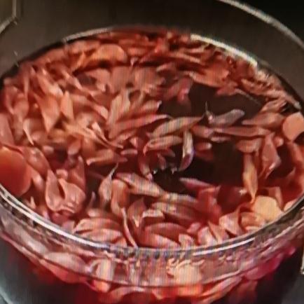 想甩掉肚腩赘肉的有福啦！饭后一杯刮油茶，轻松实现。我朋友之前被肚腩困扰，四肢不胖