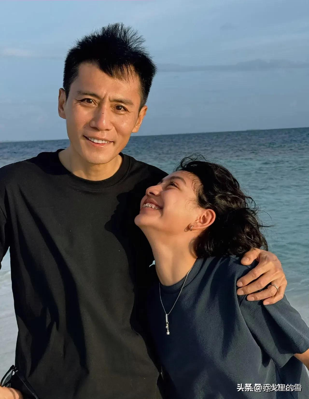 太温馨了！

这是刘烨和他的宝贝女儿妮娜。

刘烨的一双儿女，混血混得很成功很高