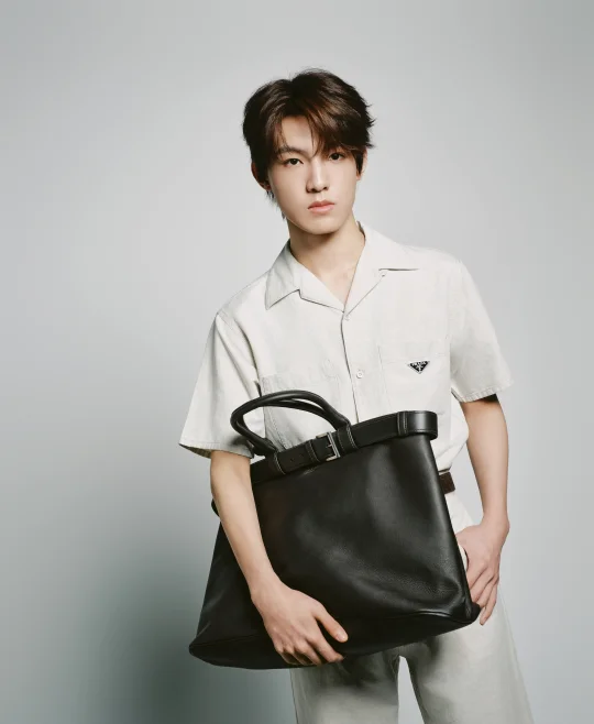 张泽禹 TOP登陆少年Prada米兰男装秀​