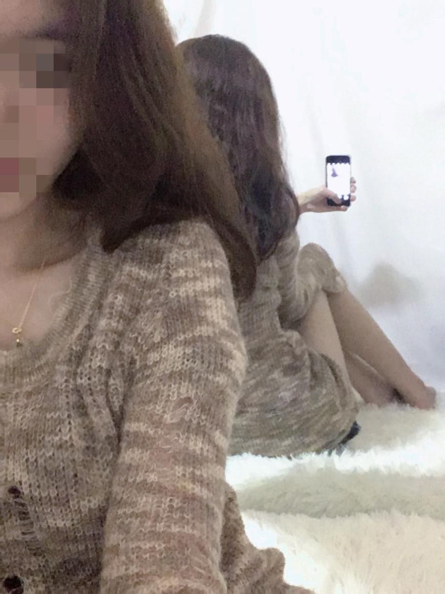 一回家就化身夜更博主。