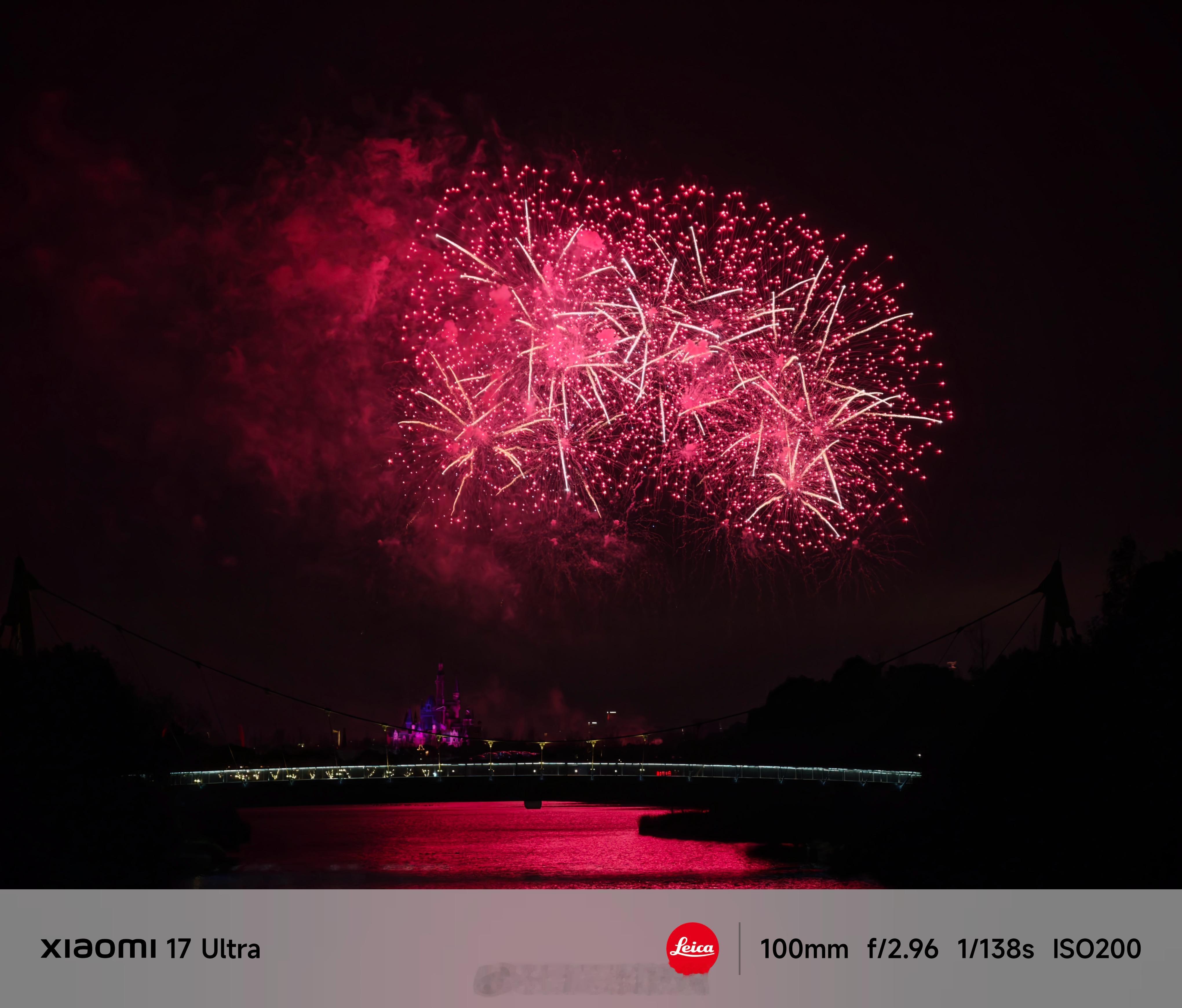感受一下小米17 Ultra烟花🎆模式200mm长焦拍的，巨好用 