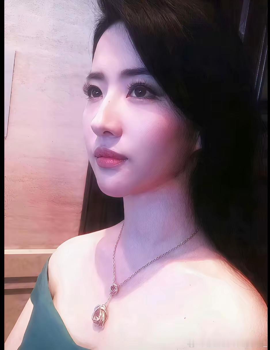 刘亦菲
怼脸拍[比心]