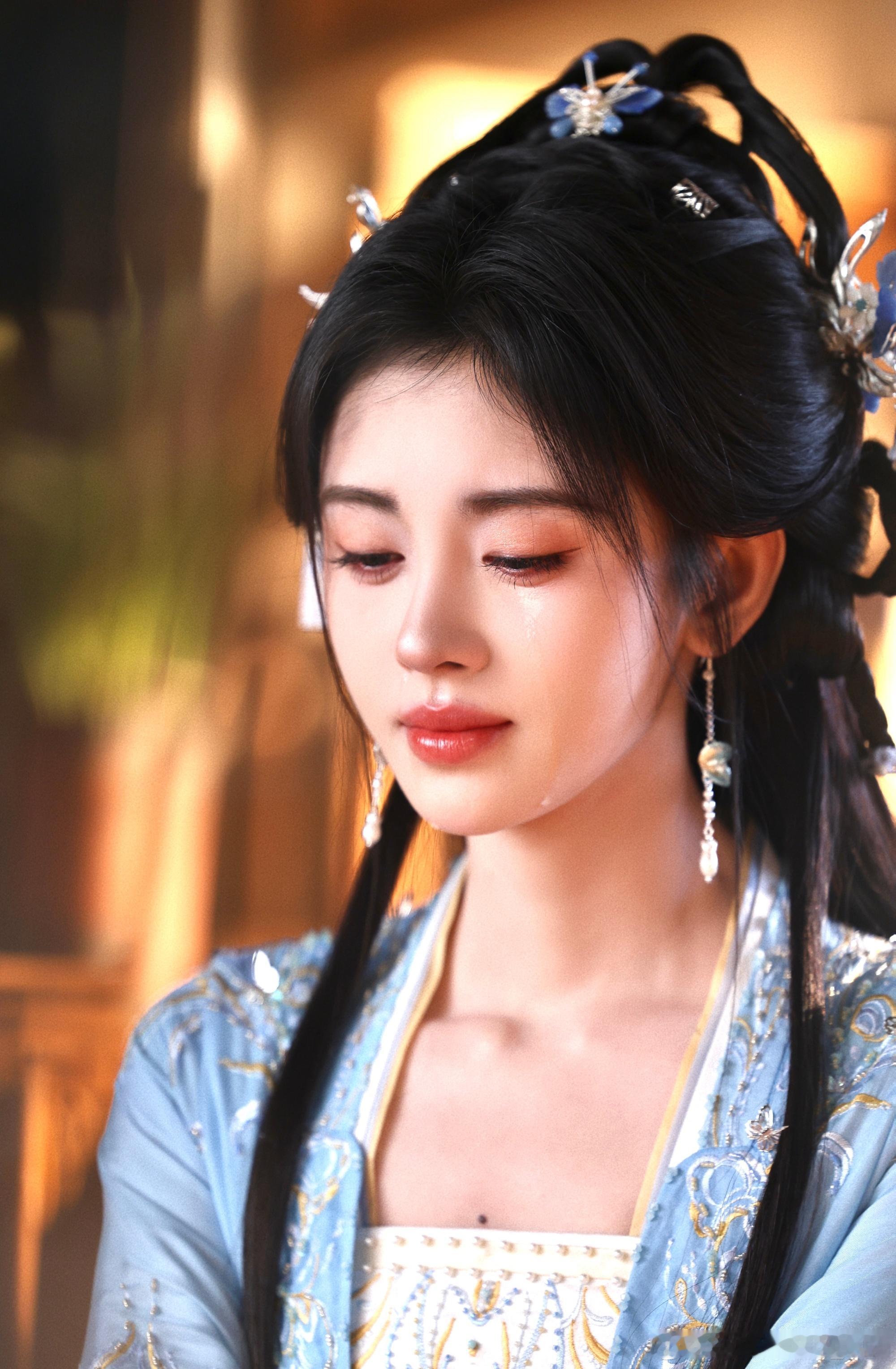 jjy鞠婧祎姜黎非jjy鞠婧祎千香“秋风四起，我陶醉于你低头那一瞬间的温柔”