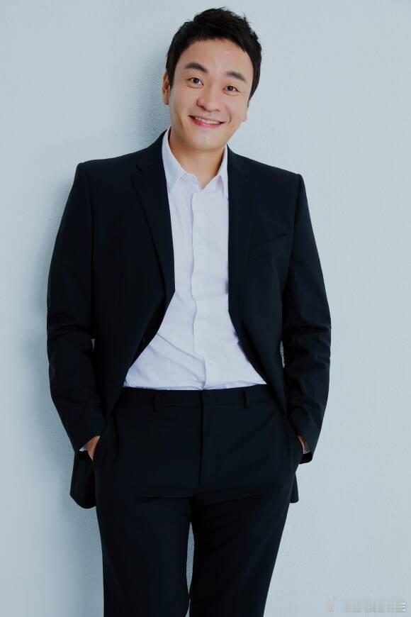 【独家】李成旭加盟《Doctor X：白色黑手党时代》，饰演外科专家与金智媛对立