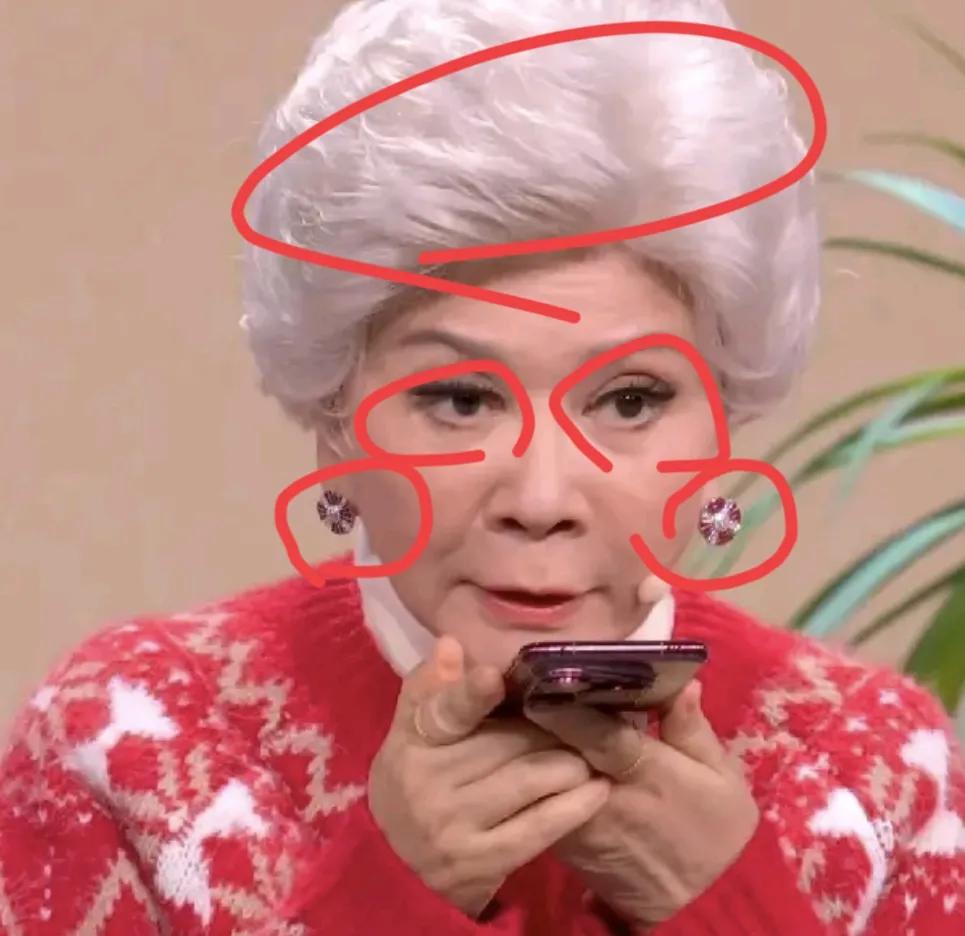 作为八零后，我说句实话，历来小品最没有笑点的人就是蔡明。不管他是和郭达合作还是和