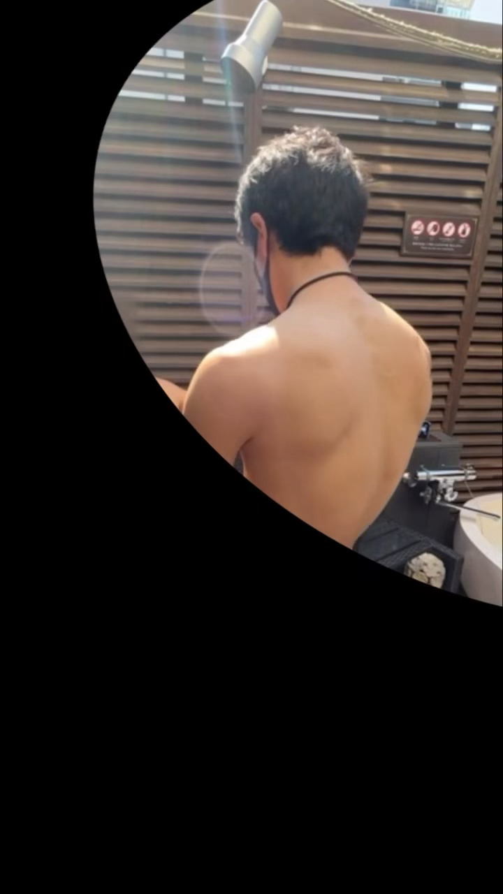 背部肌肉展示💪 ​​​