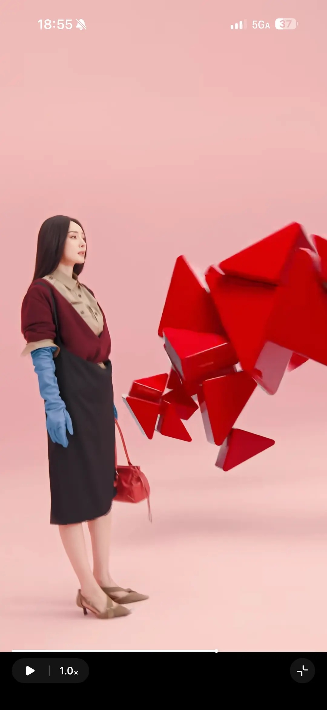 同一套衣服，大家觉得幂和柳智敏谁更胜一筹 