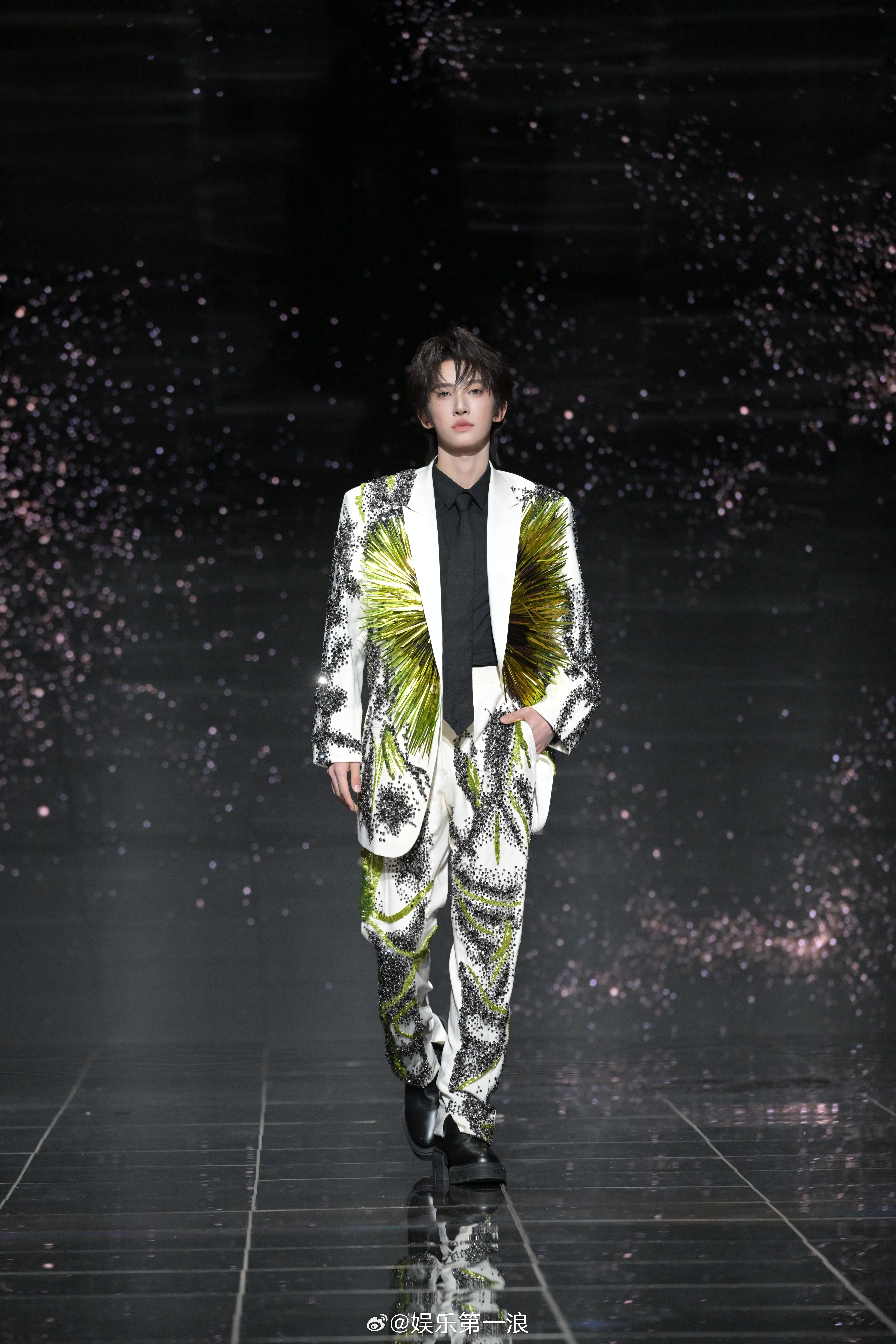 刘宇微博之夜星空毯生图刘宇生图太权威了 老天爷这个竟然是刘宇生图！！ 