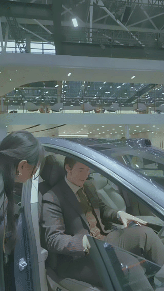 逛广州车展发现个有意思的事儿，好多车主主动来当志愿者，给看车的人分享经验。有个小