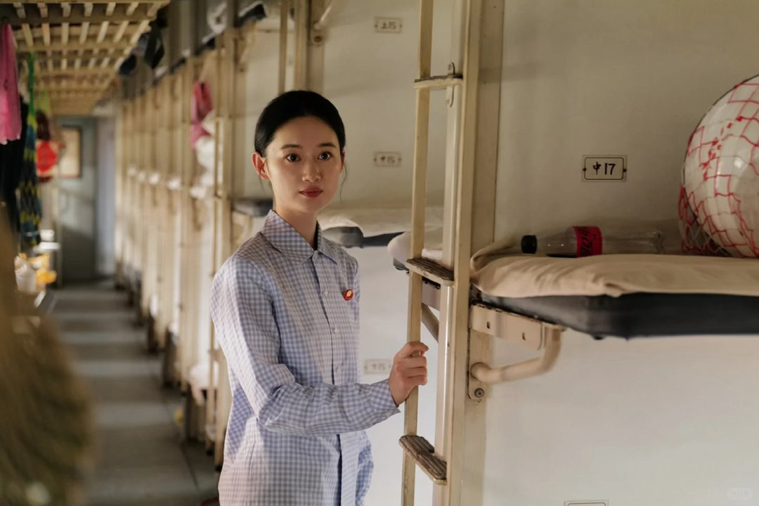 吴镇宇说郭晓婷脸上有故事了无限超越班 吴镇宇夸人，从来不会乱夸。“脸上有故事”这