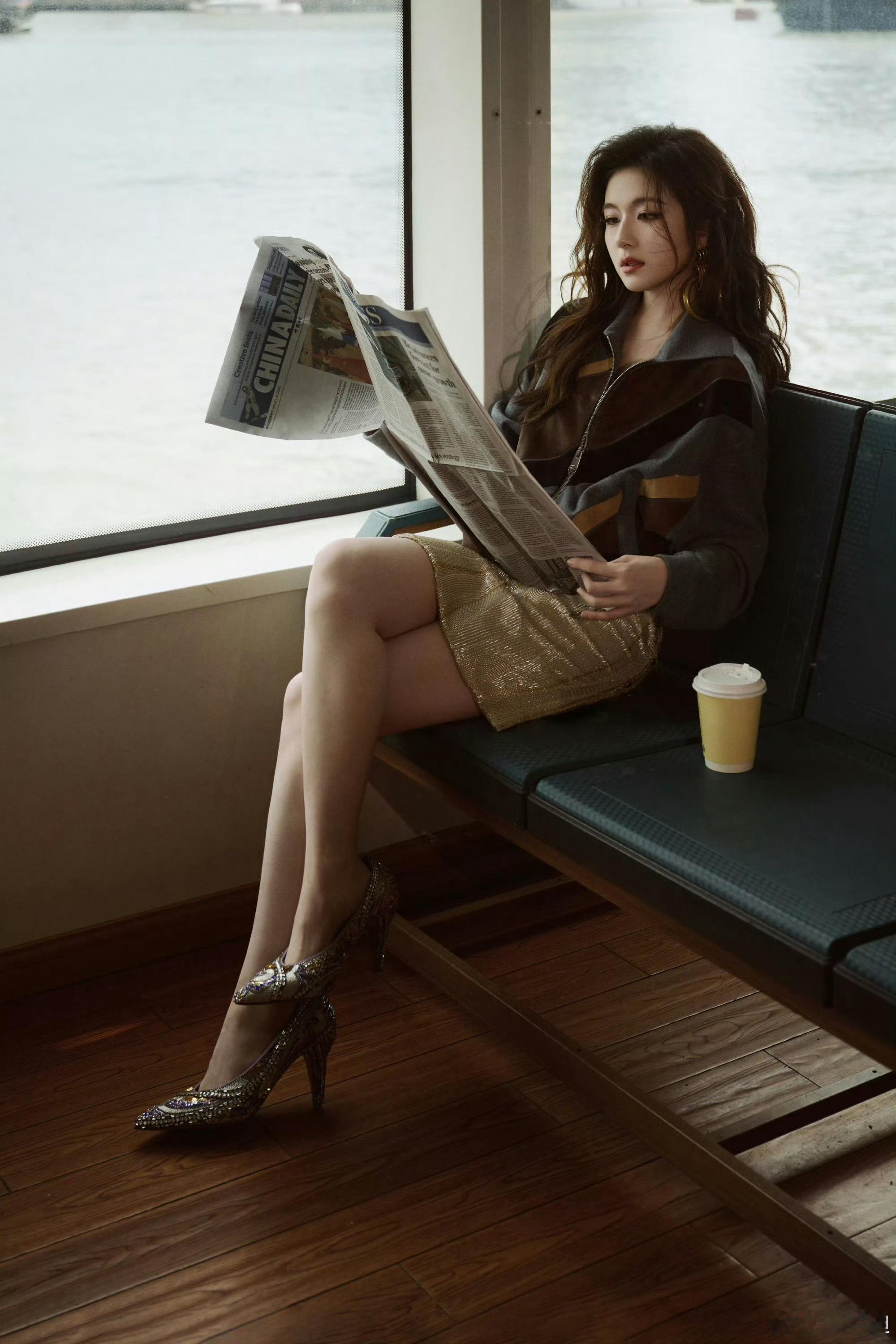 我家爱豆说啥了 “等红灯过了，就什么都别想的大步往前走吧!”          