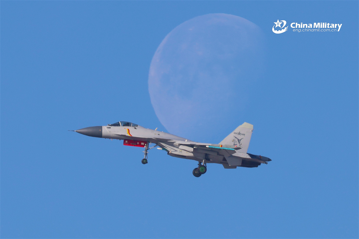 海航大歼-15烽火问鼎计划