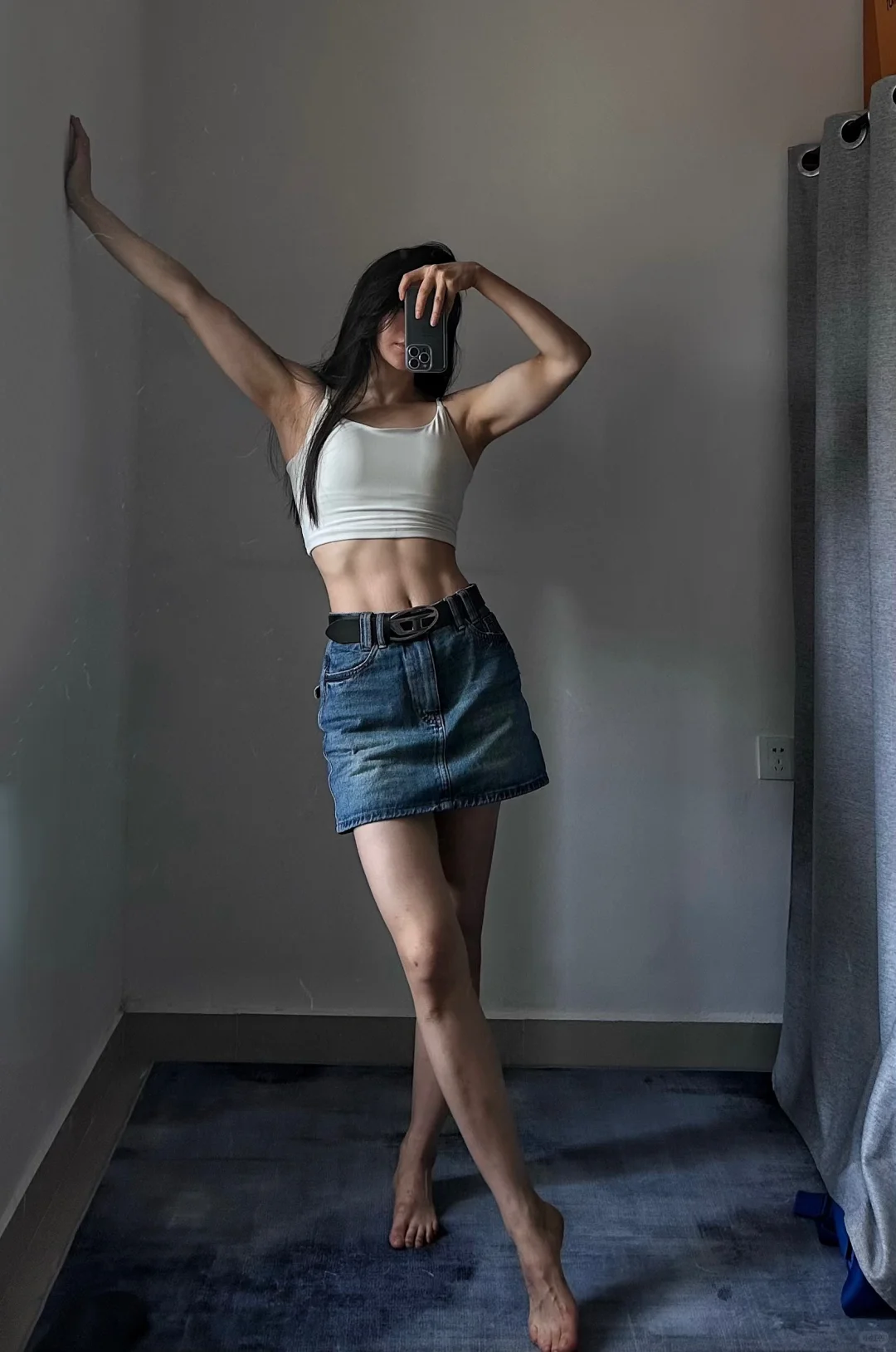 薄肌女孩