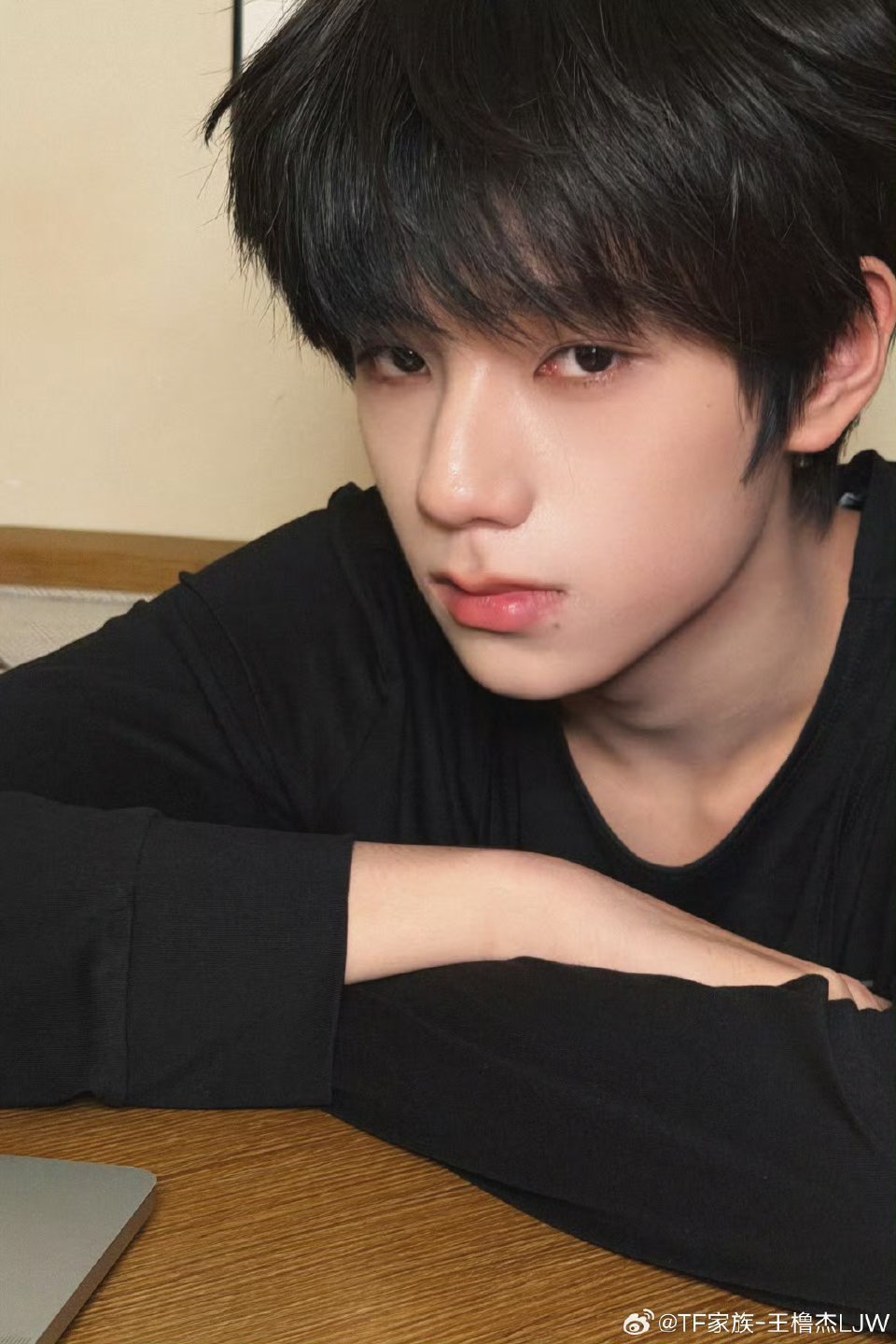 王橹杰一句谐音我爱柠檬，就这样和橹猫双向奔赴！王橹杰爱柠檬