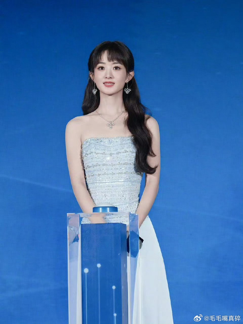 杨幂赵丽颖活动生图赵丽颖好美啊 