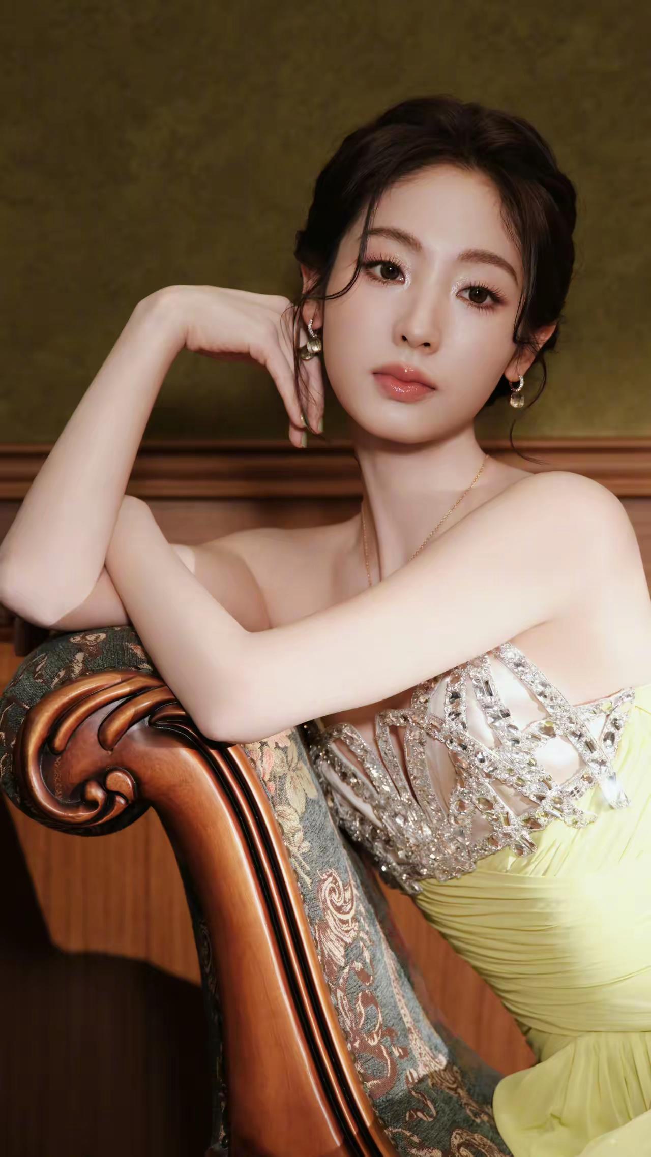 女孩子怎么穿搭既时尚又好看?