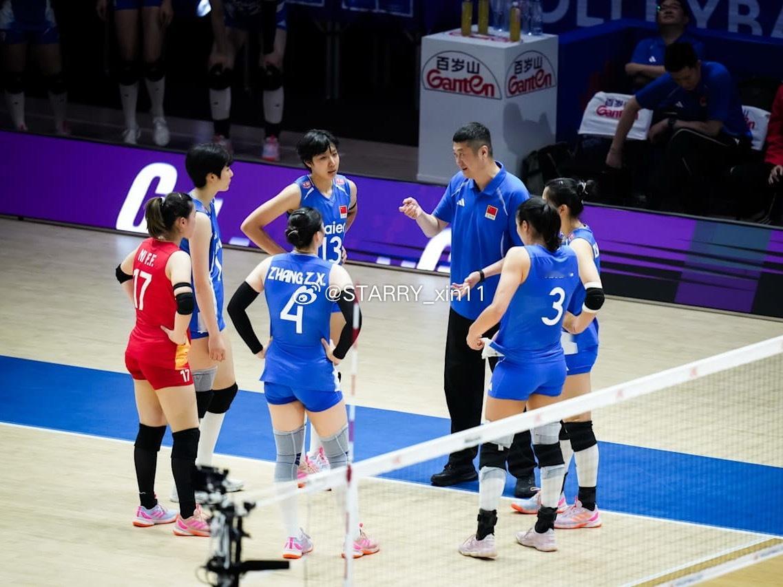 中国🇨🇳女排扣大分16.91分中国女排vs捷克女排